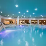 Nova & Golf Hotel 4*