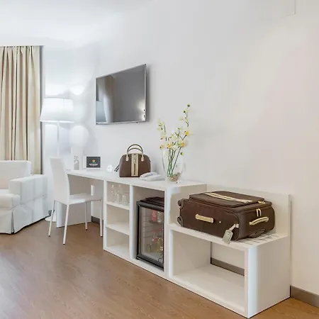 Nova & Golf Hotel 4*