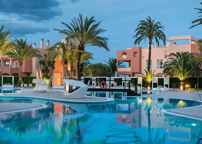 Nova & Golf Hotel