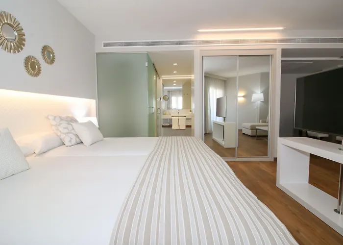 Nova & Golf Hotel 4*