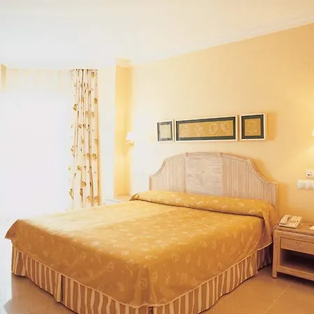 Nova & Golf Hotel 4*