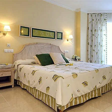 Nova & Golf Hotel 4*