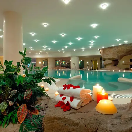 Nova & Golf Hotel