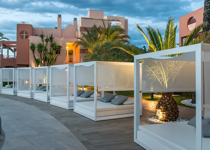 Nova & Golf Hotel 4*