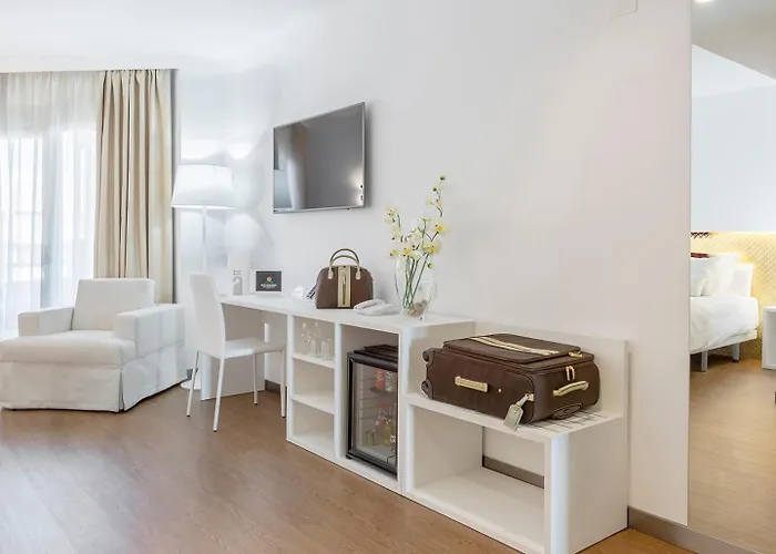 Nova & Golf Hotel 4*