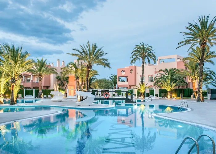 Nova & Golf Hotel