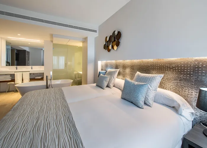 Nova & Golf Hotel